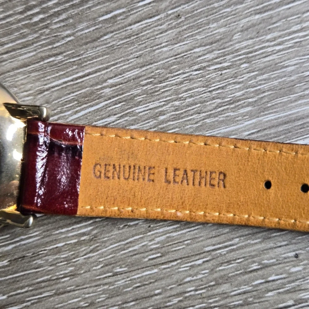 Anne Klein Womens Gold Tone Watch V121E MOP Dial Leather Band Working 7